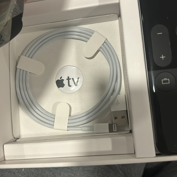 Apple TV HD new in box - Picture 6 of 9